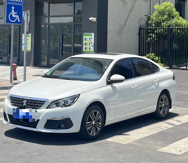 Peugeot 308 2018 1.6L Automatic Luxury Edition