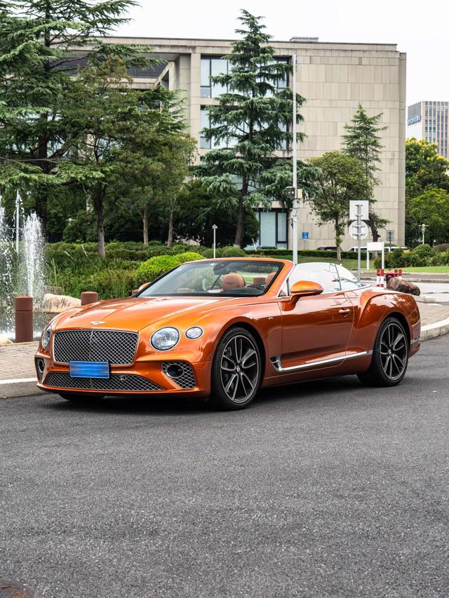Continental 2022 4.0T GT V8 convertible version