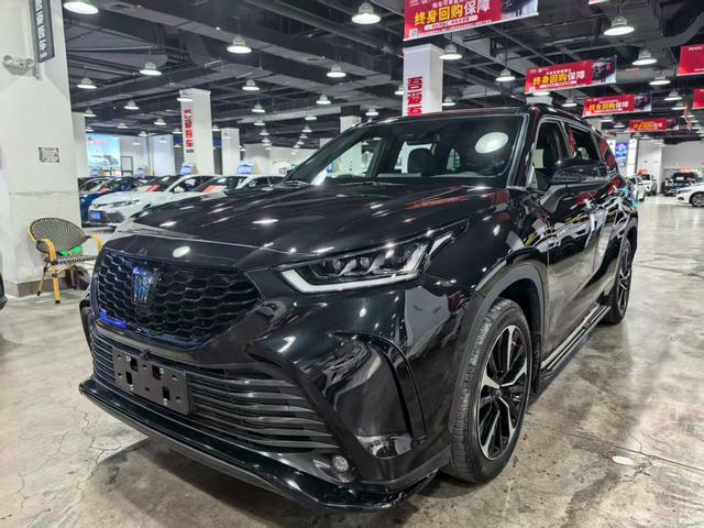 Crown Land Release 2022 2.5L HEV 4WD Deluxe