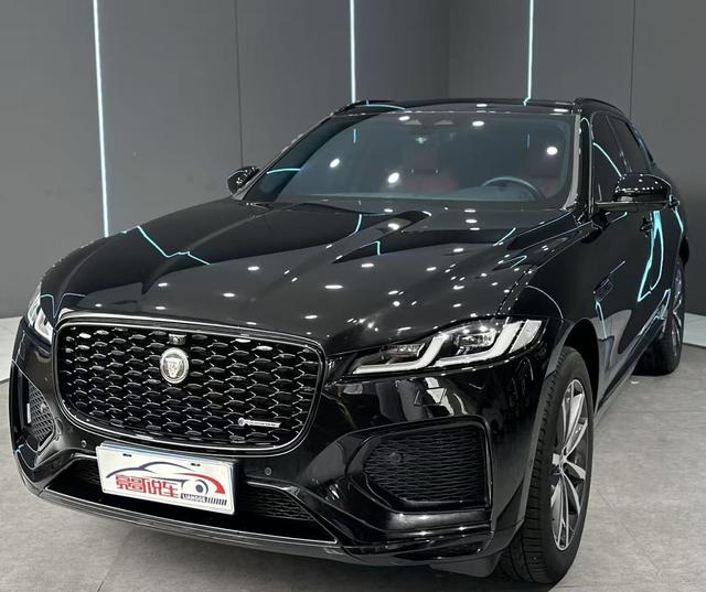 Jaguar F-PACE 2024 P250 R-Dynamic SE