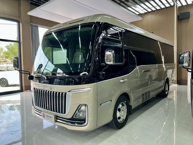 Hongqi Guoyue 2024 Deluxe Edition 17 Seats