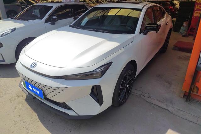 Changan UNI-V Smart iDD 2024 Blue Whale Smart iDD 136km Smart Cool Type