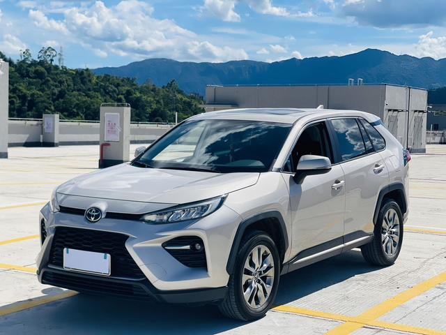 Veranda 2020 2.0L 2WD Deluxe