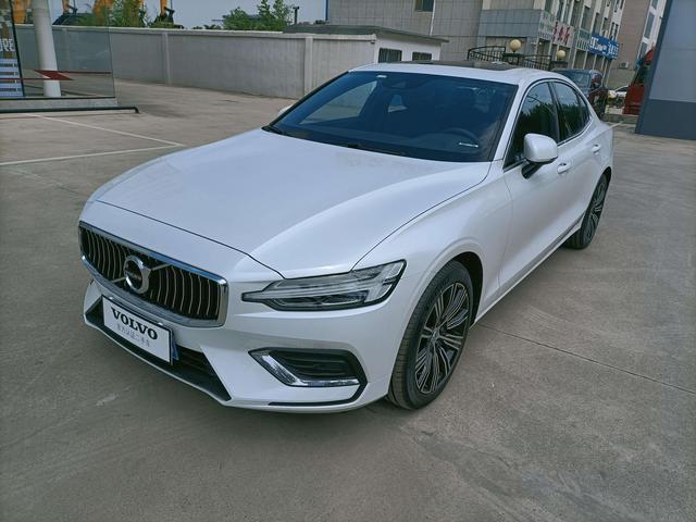 Volvo S60 2023 B4 Intelligent Luxury Edition