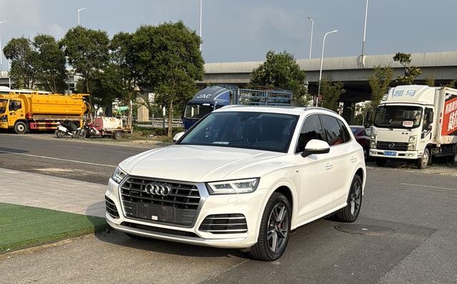 Audi Q5L 2020 facelift 40 TFSI Premium Aggressive