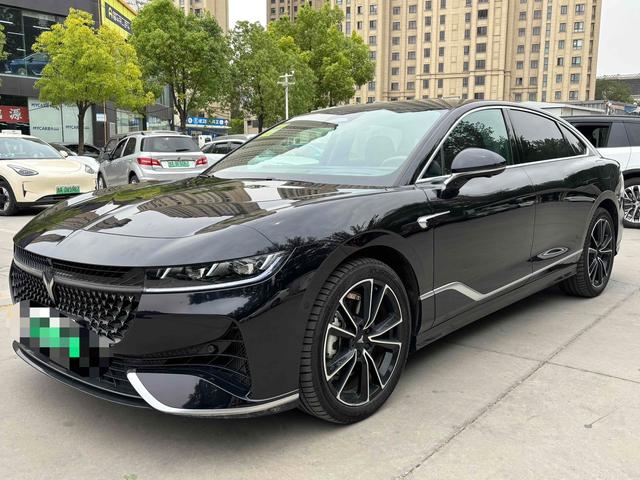 Lantu Chasing Light PHEV 2024 Ultra-long battery life Four-wheel drive Ultimate Edition