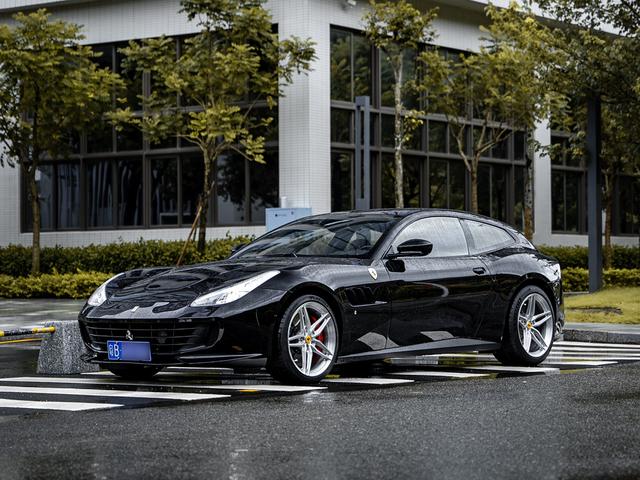 GTC4Lusso 2017 model 3.9T V8