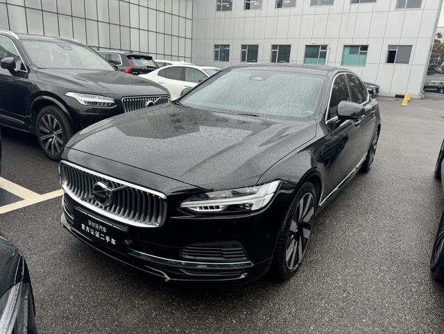 Volvo S90 PHEV 2024 T8 four-wheel drive long battery life Zhiya Deluxe Edition