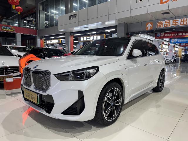 BMW iX1 2023 xDrive30L X Design Package