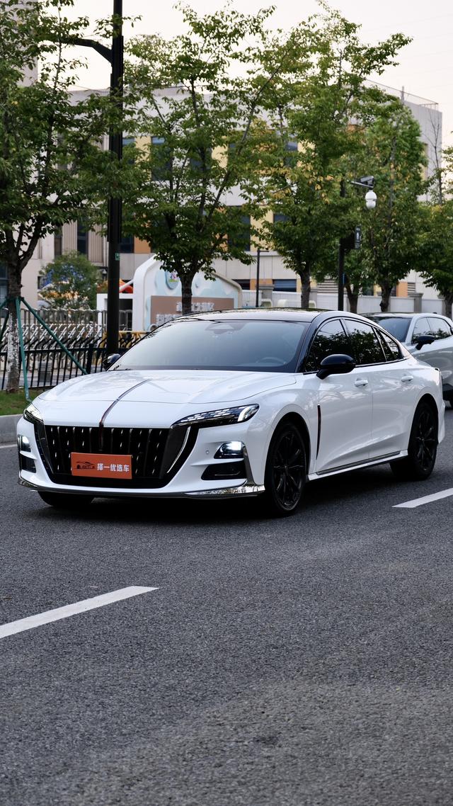 Hongqi H6 2024 Model 2.0T Zhishang Version