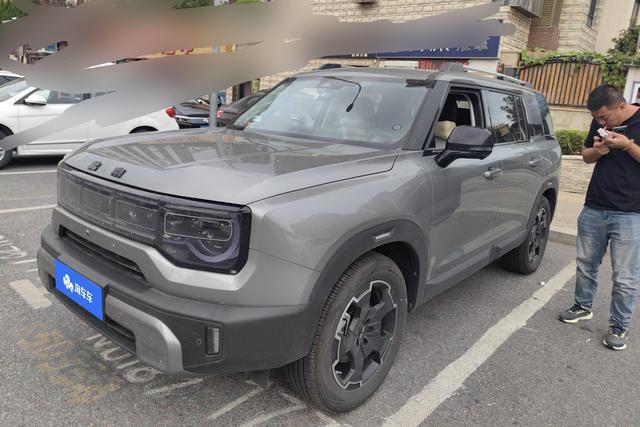 Beijing off-road BJ30 2024 1.5T DHT 4WD magic nuclear power drive Advanced Version