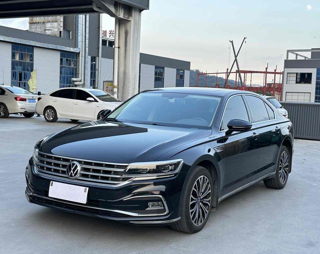 Phaon 2021 380TSI Luxury Edition