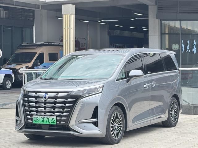 Denza D9 DM 2022 970 four-wheel drive flagship model