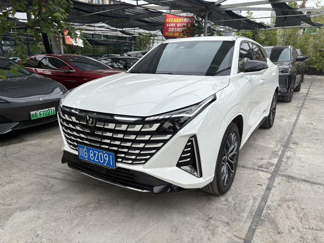 Changan UNI-Z 2025 1.5T DCT Premium Type