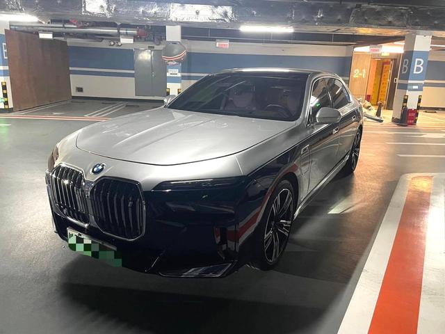 BMW i7 2023 xDrive60L M Sport Package