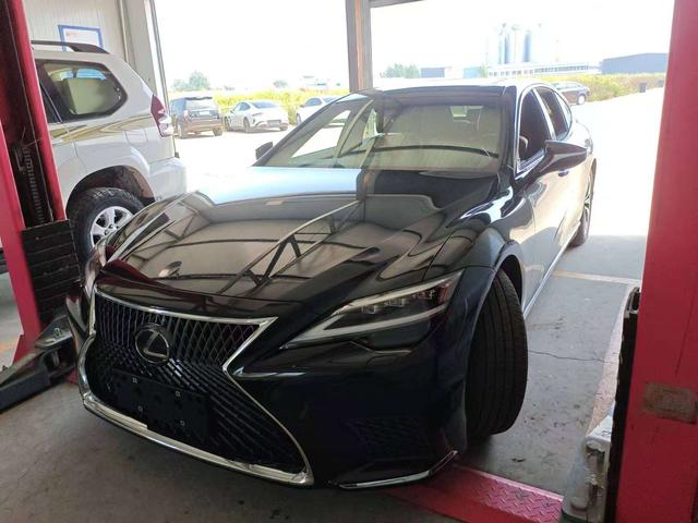 Lexus LS 2021 500h Premier Edition