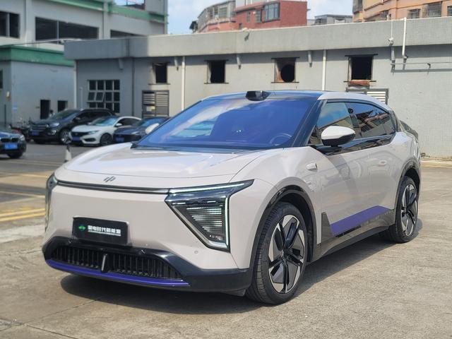 High Hopper HiPhi Y 2023 560km Pioneer Edition
