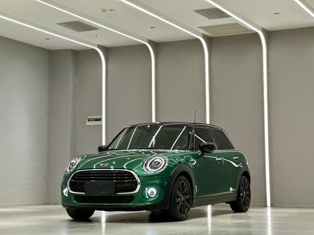 MINI 2021 1.5T COOPER classic five-door version