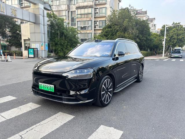 Wenjie M9 2024 Extended Range Ultra six-seater version