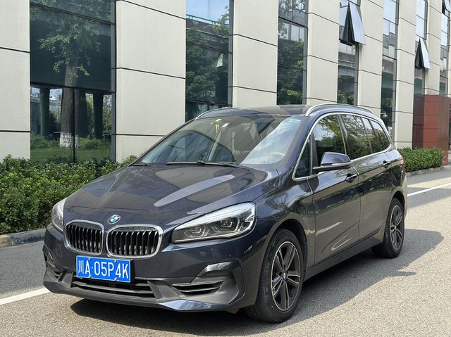 BMW 2 Series multifunctional Station wagon 2018 220i Exclusive sports suit