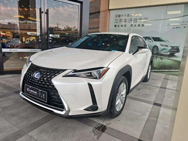 Lexus UX 2020 260h Explore-Cool Edition National VI