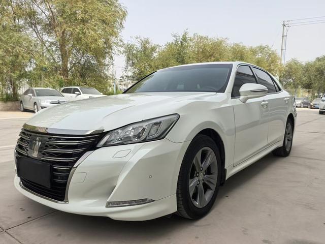 Crown 2018 2.0T Style Edition