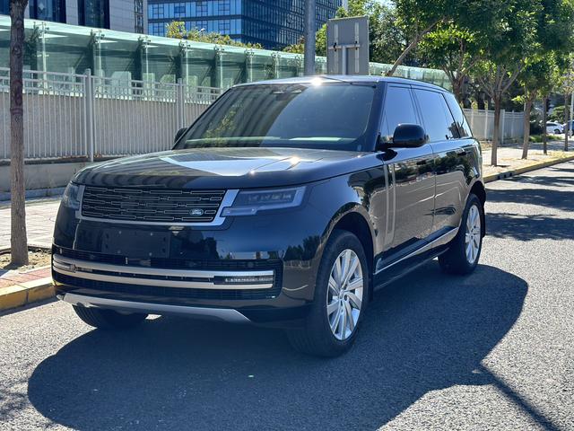 Range Rover 2025 model 3.0 L6 400PS Shengshi Extended Version
