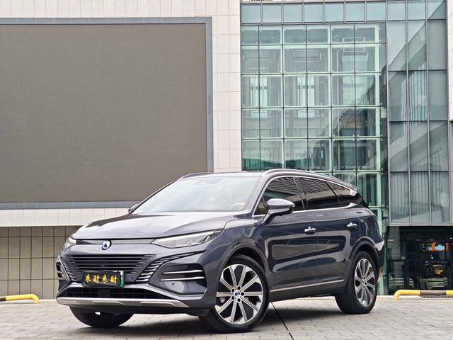 Denza N8 DM 2023 four-wheel drive super hybrid flagship six-seater version