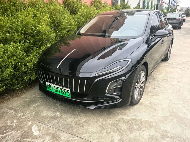 Hongqi E-QM5 2023 model 560KM PLUS version 140kW