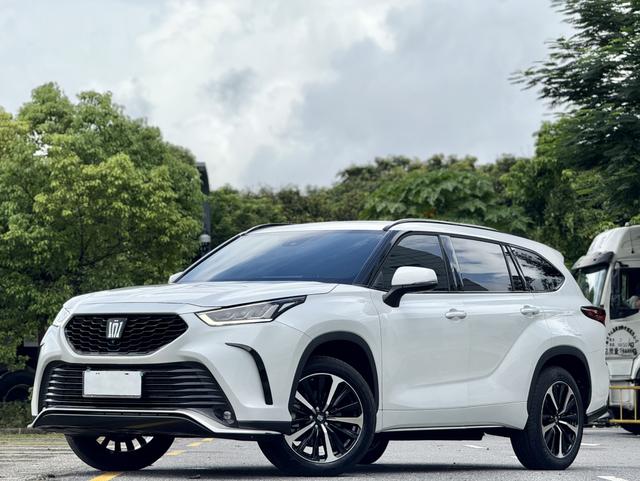 Crown Land Release 2022 2.0T Automatic 4WD Power Edition