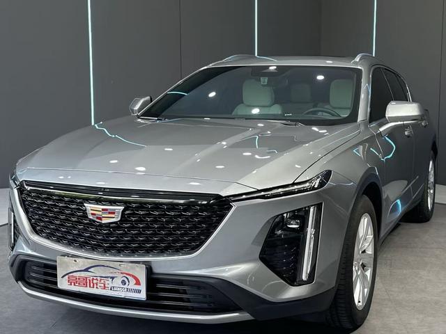 Cadillac GT4 2023 25T Style