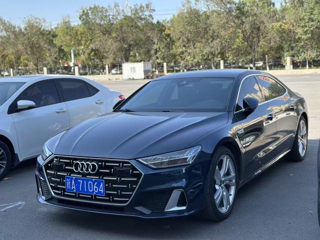 Audi A7L 2022 45 TFSI S-line Dreaming of the Future Edition