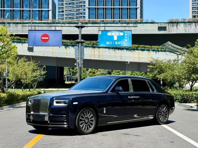 Phantom 2021 6.7T automatic four-wheel drive 4-seater original customized version