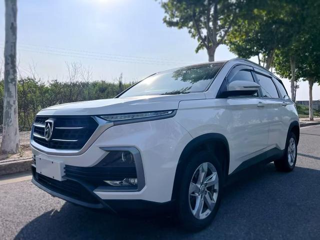 Baojun 530 2018 1.5T manual elite National V