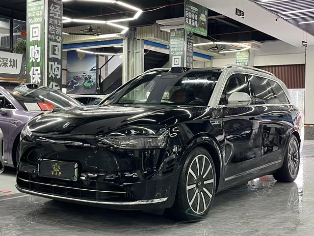 Wenjie M9 2024 Extended Range Ultra six-seater version