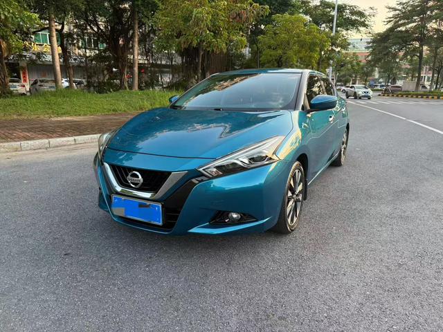 Bluebird 2019 1.6L CVT Smart Link Smart Cool Edition State V