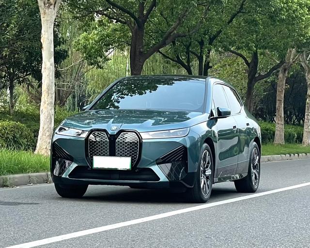 BMW iX 2022 xDrive40