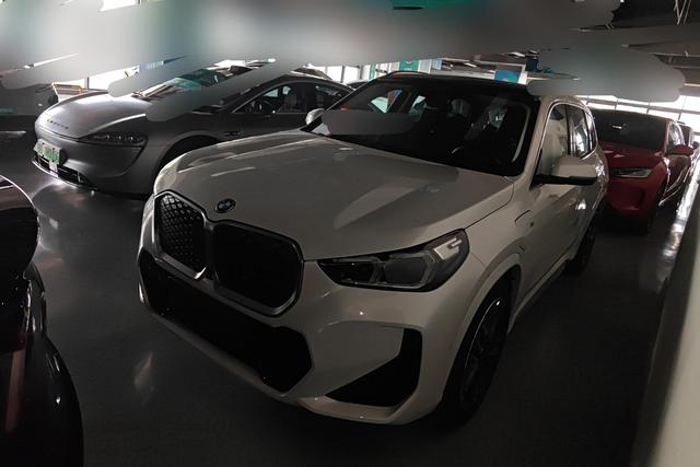 BMW iX1 2023 xDrive30L M Sport Package