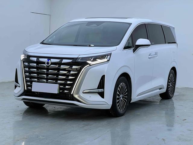 Denza D9 DM 2024 980 four-wheel drive premium type