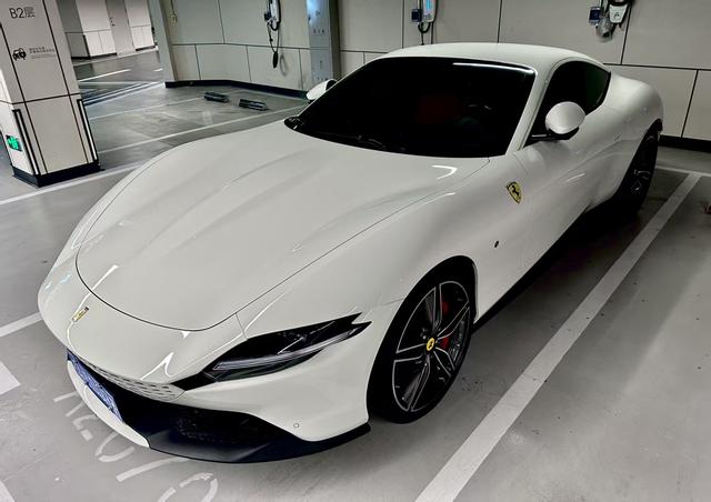 Ferrari Roma 2020 3.9T V8