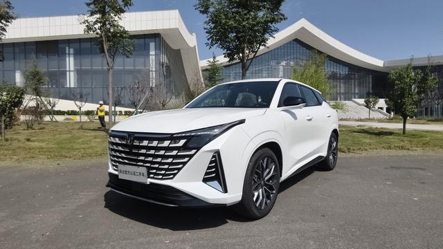 Changan UNI-Z 2025 1.5T DCT Luxury