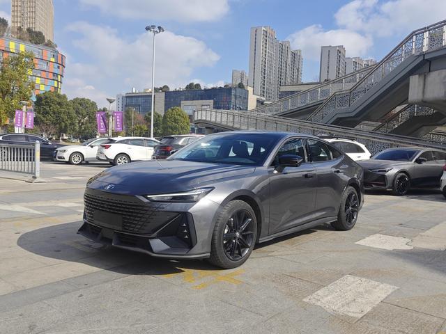 Chang'an UNI-V 2022 1.5T Excellence