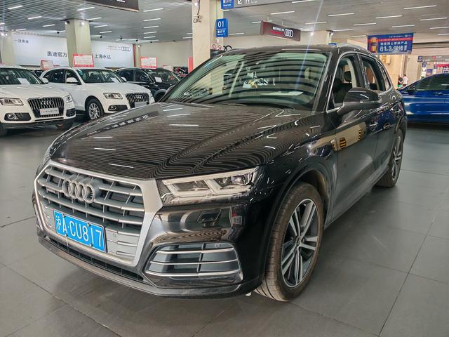 Audi Q5L 2018 model 45 TFSI Exclusive Sports Country VI