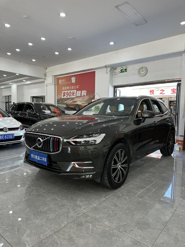 Volvo XC60 2018 T5 four-wheel drive Zhiya Deluxe Edition