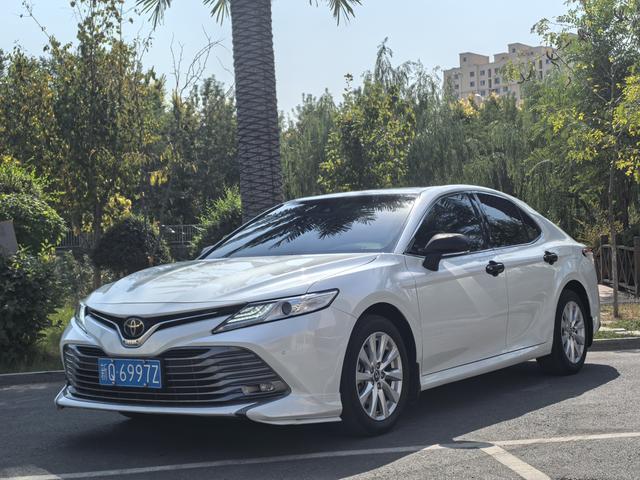 Camry 2021 2.0G Deluxe