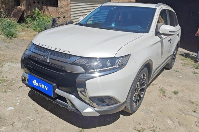 Outlander 2019 2.4L 4WD Peugeot 5-seat National V