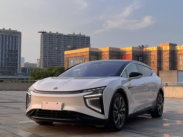 High Hopper HiPhi X 2022 Zhiyuan Edition 6-seat Long Range Edition