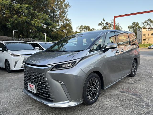 Lexus LM 2024 2.5L automatic four-wheel drive 6-seater parallel import
