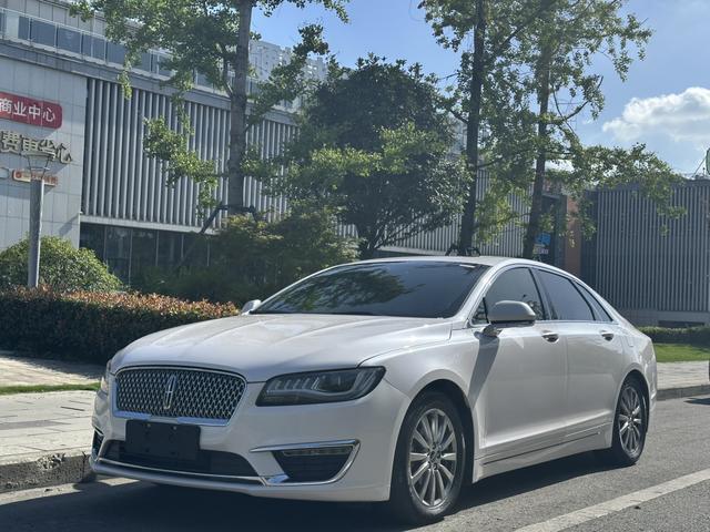 Lincoln MKZ 2019 2.0T Exclusive Edition Country V