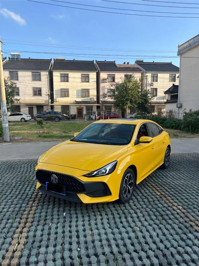 MG5 2022 180DVVT CVT Youth Style Edition